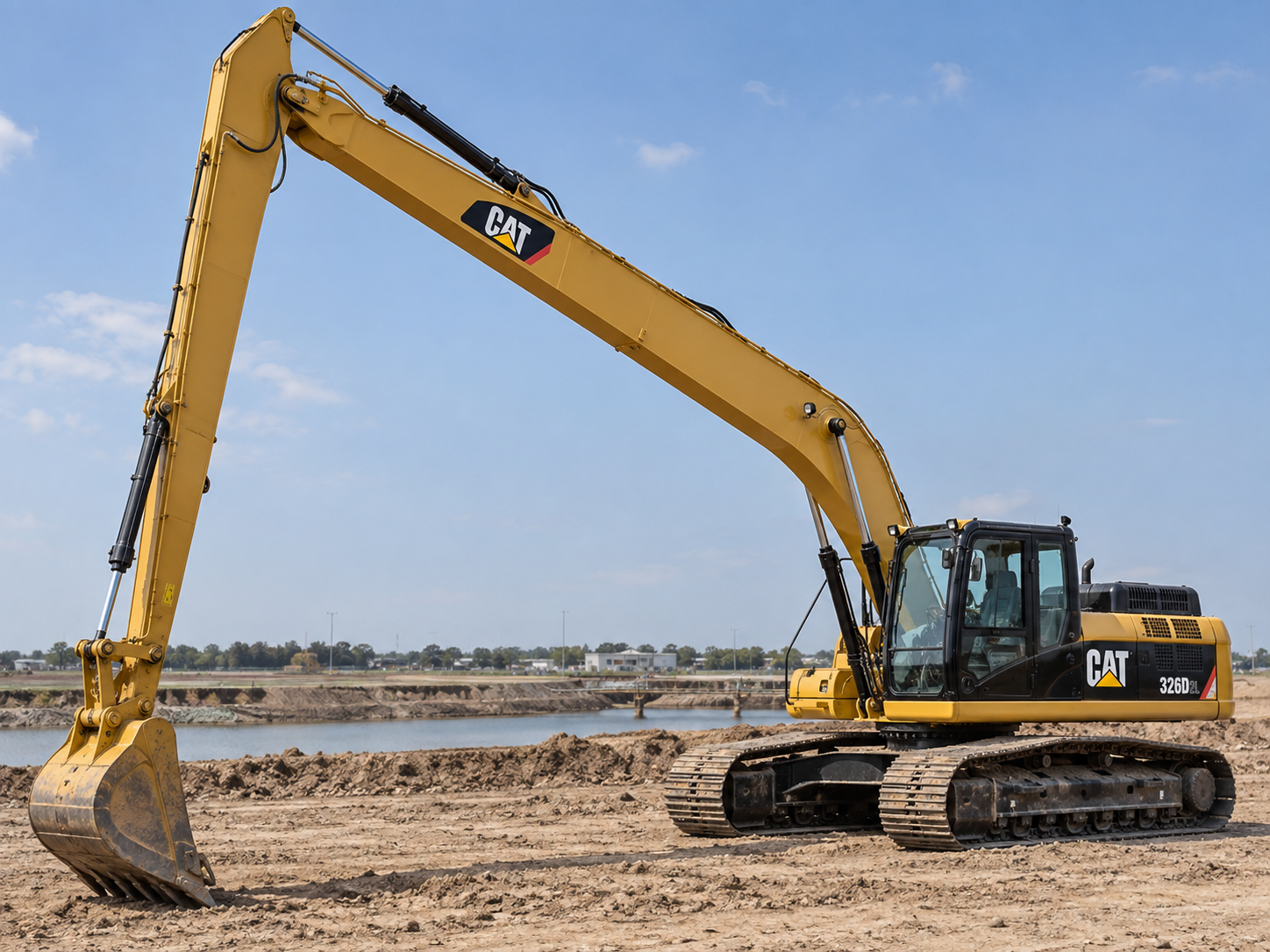 Длиннорукий гусеничный экскаватор CAT 326D2L Long Reach